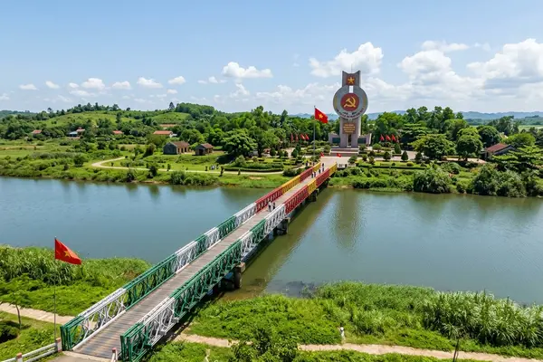 Hien Luong Bridge over the Ben Hai River at the Vietnamese DMZ