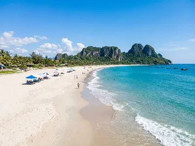 My Khe Beach in Da Nang with golden sand and turquoise water