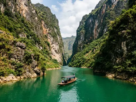 Tu San Canyon Boat Ride