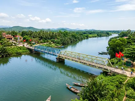 Hien Luong Bridge